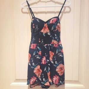 💥4 for $25💥 Xhilaration Flowered Romper